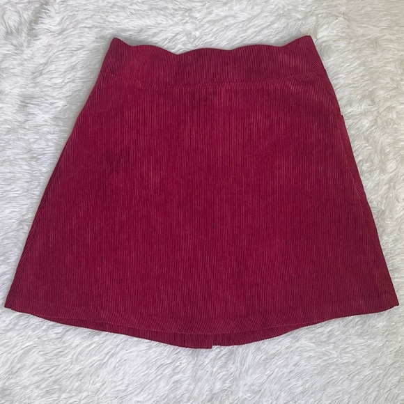 In Girl burgundy petal tulip waist button front corduroy skirt Sz 10/12 - Picture 3 of 5